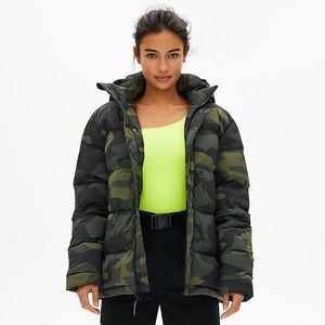 TNA Aritzia The Super Puff Camo Size XS